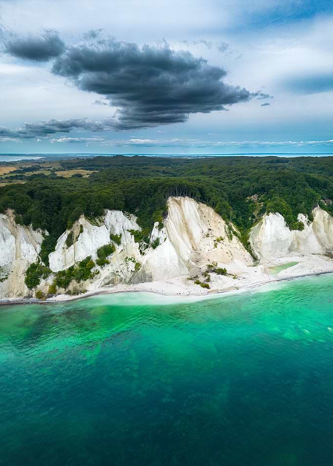 White Cliffs & Turquoise Sea on Møn