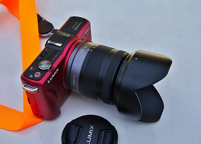 Lumix GF-2 mirrorless Camera with 14-42 Lens