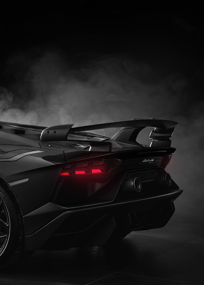 Black Lamborghini Aventador