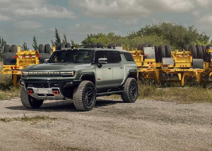 Hummer EV SUV