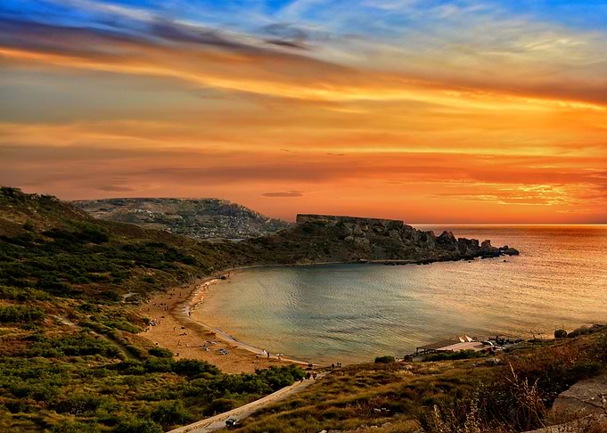 Ghajn Tuffieha beach at sunset in Malta - Landscape photo