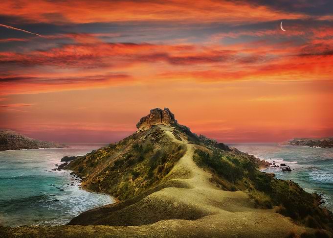Il-Qarraba cliffs at sunset in Malta - Landscape photo