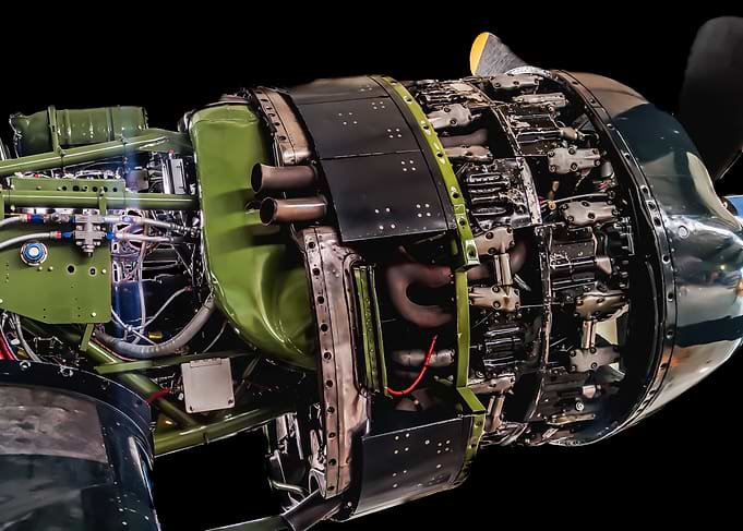 F4U-5N engine close-up