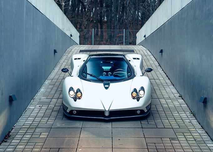 White Pagani Zonda