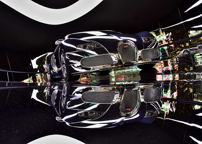 Bugatti Veyron Reflection