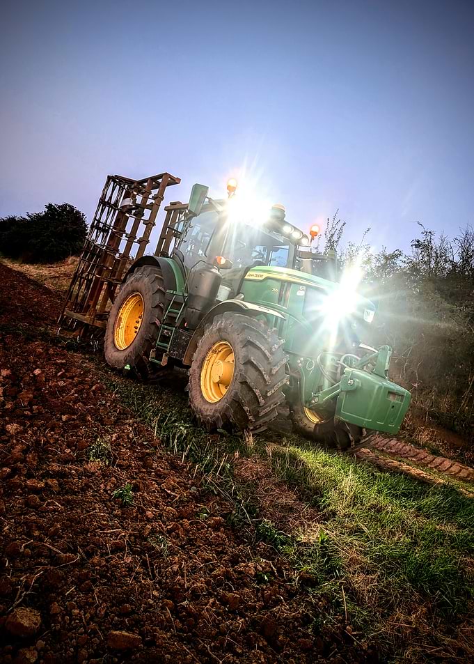 John deer 6250 doing drag work