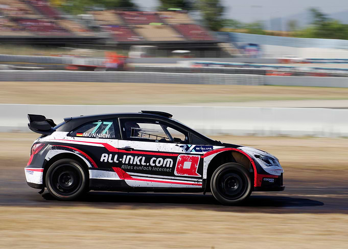 Rallycross Car in Action