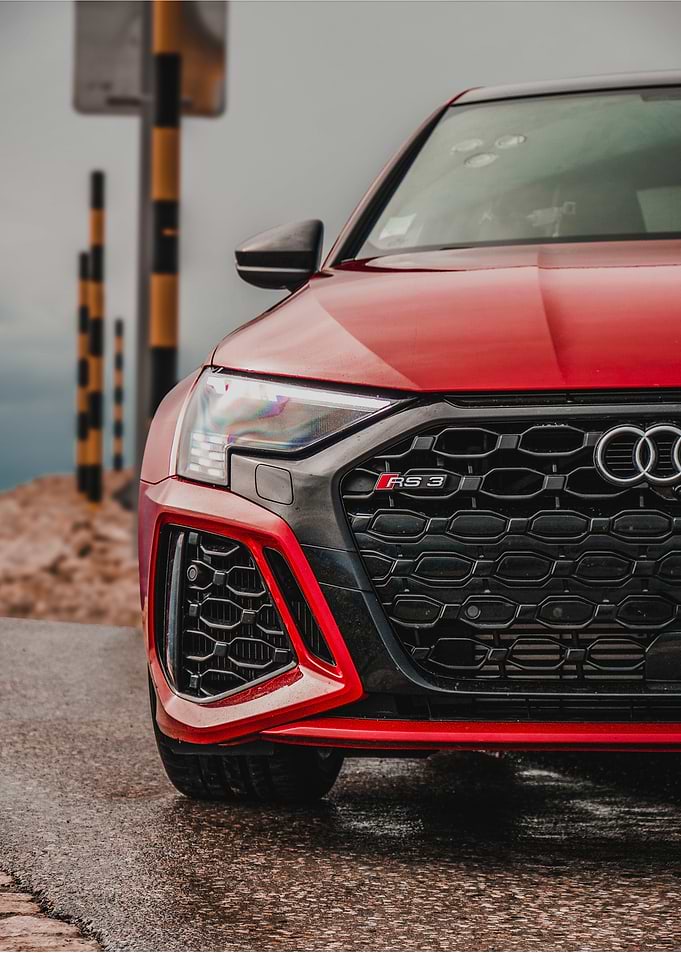 Red Audi RS3