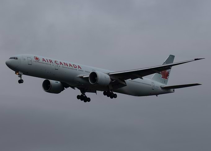 Air Canada 777