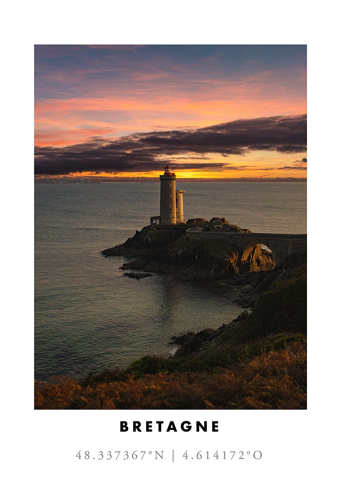 Lighthouse Sunset in Bretagne