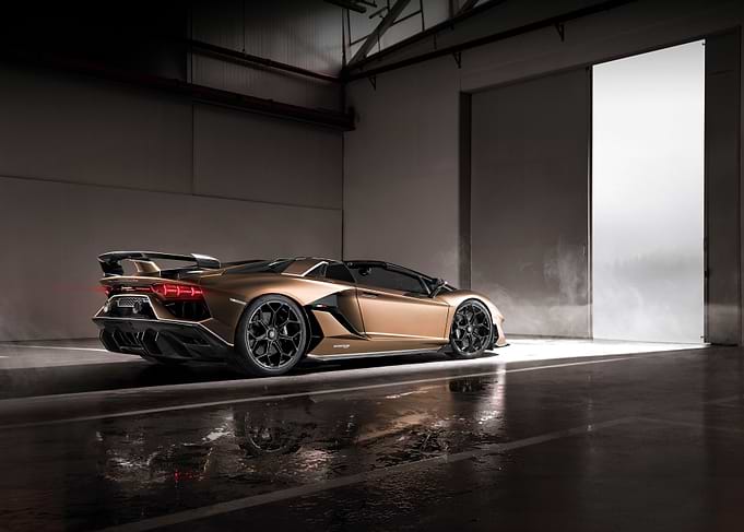 Lamborghini Aventador SVJ Roadster