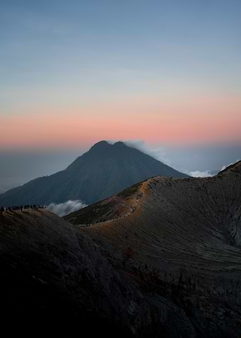 Vulcano Sunrise