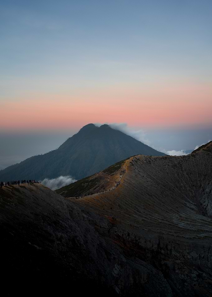 Vulcano Sunrise