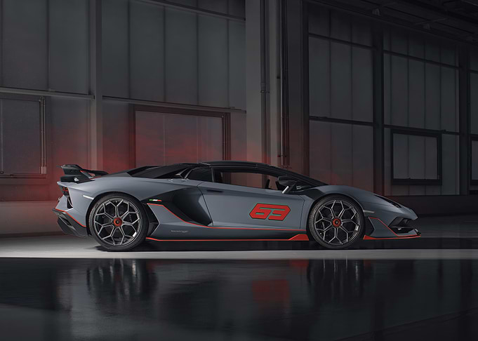 Lamborghini Aventador SVJ Roadster