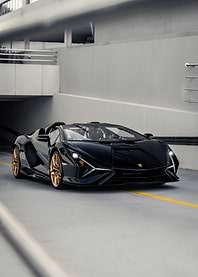 Black Lamborghini Aventador
