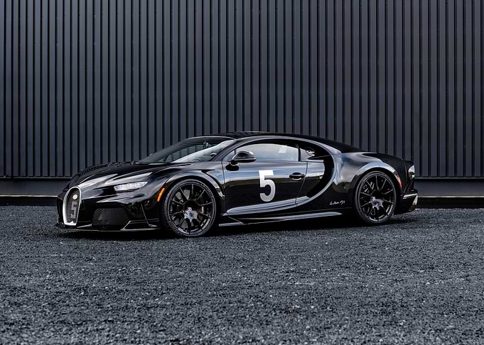 Black Bugatti Chiron Super Sport