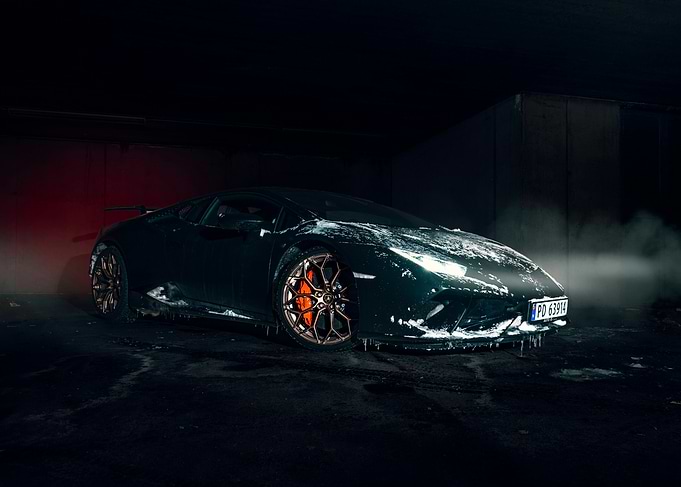 Lamborghini in the Snow