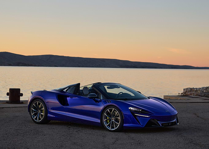 McLaren Artura Spyder