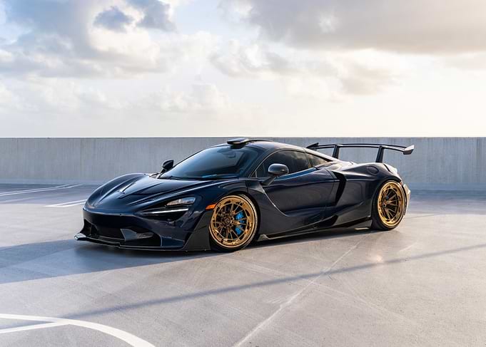 McLaren 765LT in Blue
