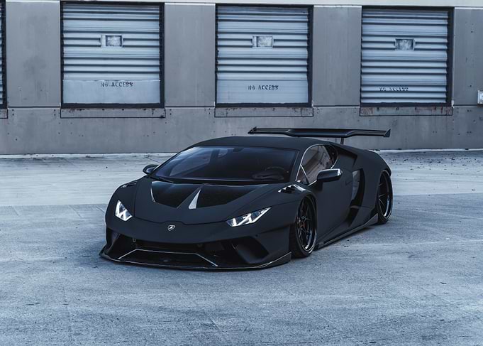Black Lamborghini Huracan