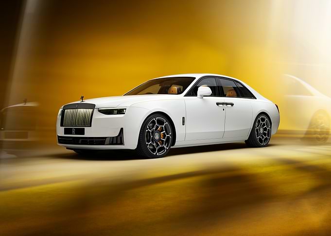 White Rolls Royce Phantom
