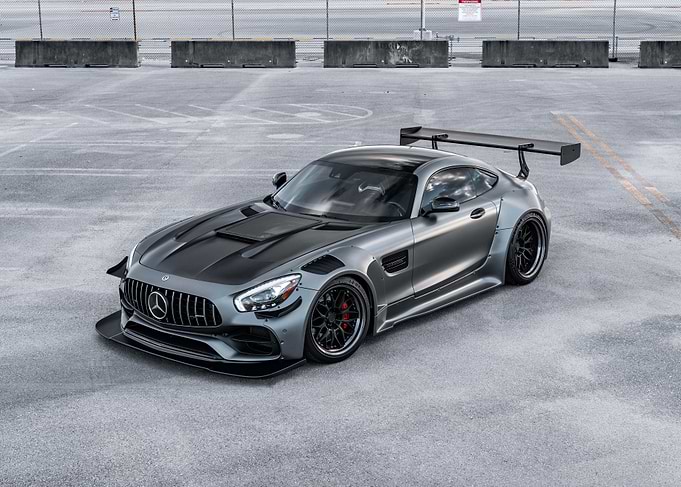 Mercedes-AMG GT R