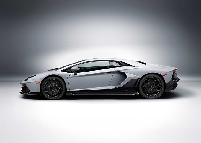Lamborghini Aventador SVJ