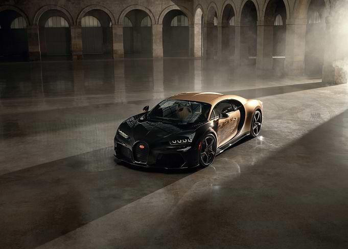 Bugatti Chiron Gold