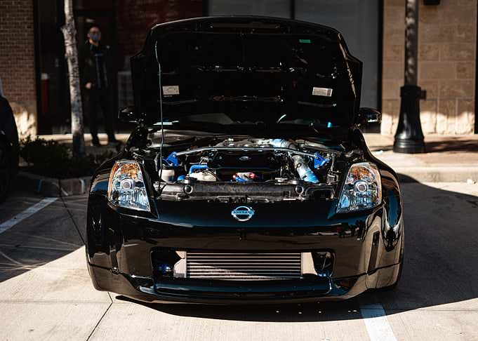 Black Nissan 350Z