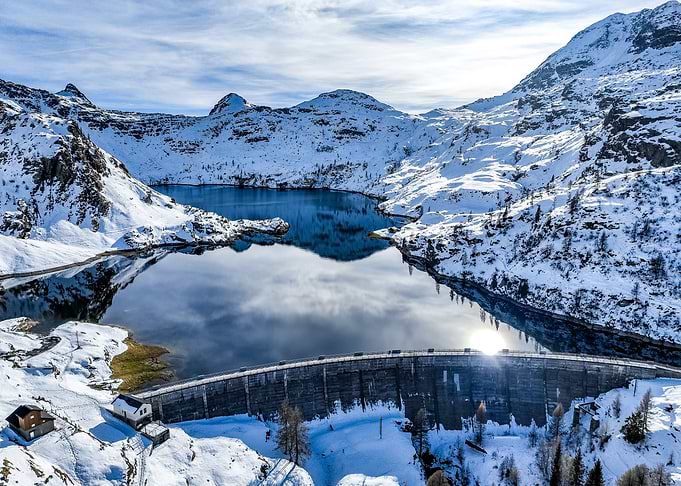 Snowy Mountain Lake, Laghi Gemelli Italy