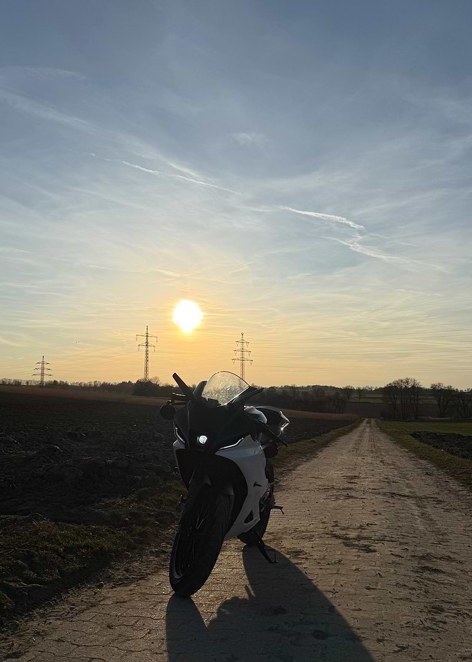 Yamaha R-125