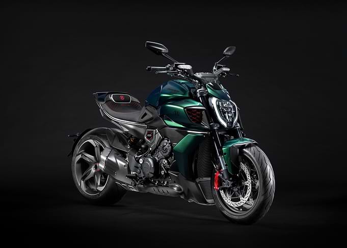 Ducati Diavel V4