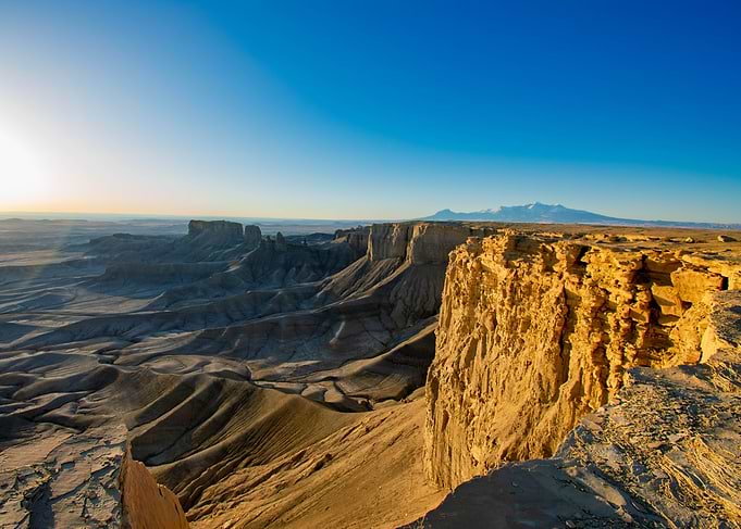 Utah Desert Cliffside Landscape