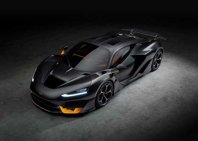 Black McLaren Speedtail