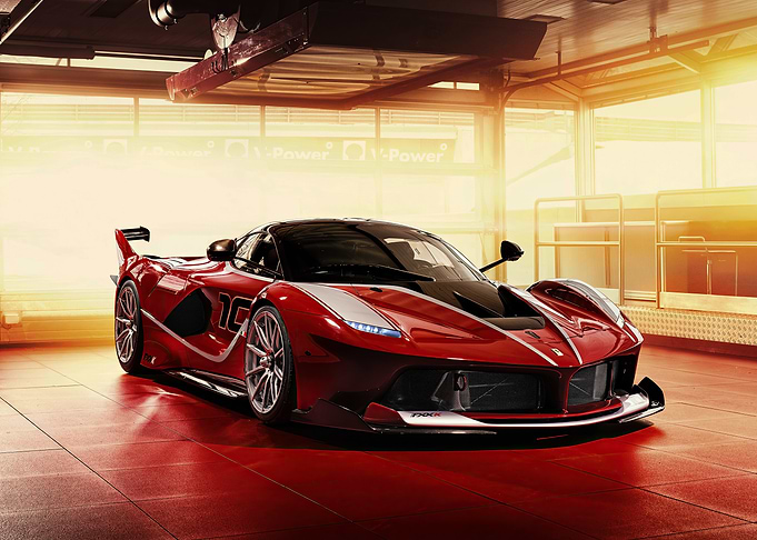 Red Ferrari FXX K Evo