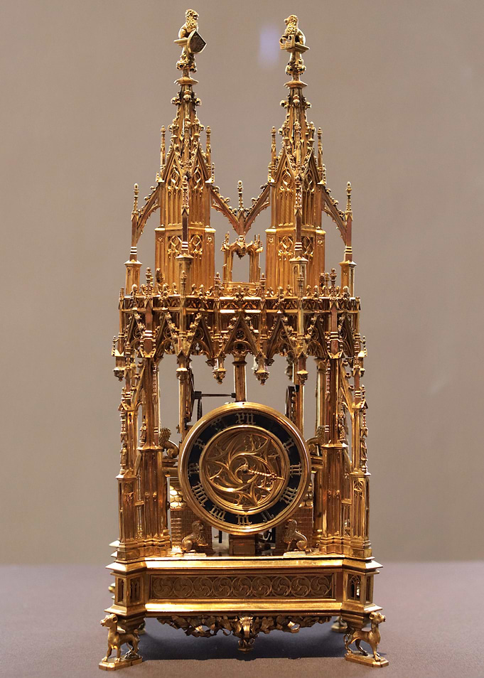 Gothic Style Golden Clock