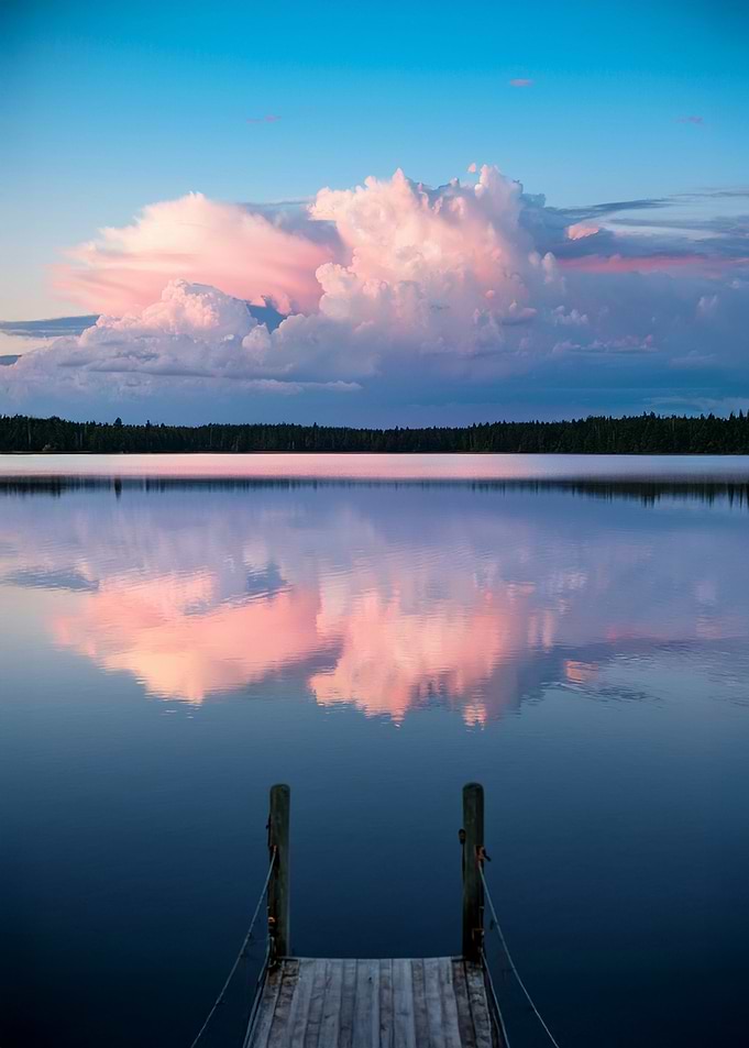 Tranquil Mirror Pastel Sky & Clouds Reflected in Serene Lake