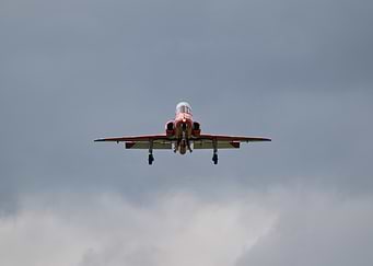 Red Arrows In To land