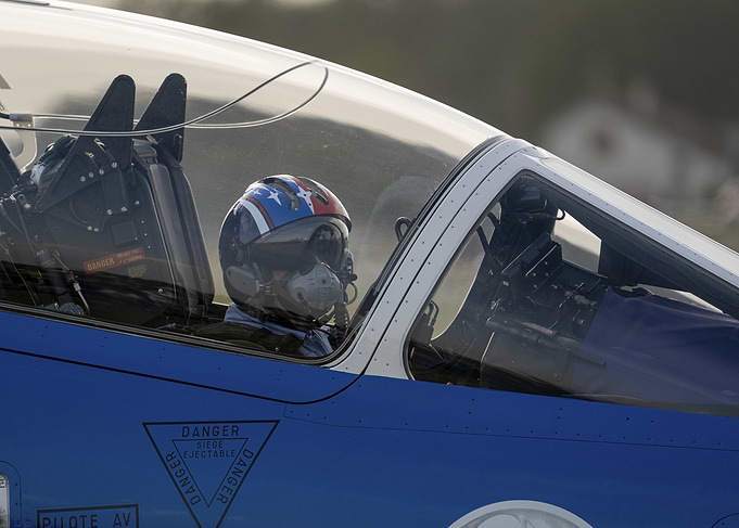 Fighter Pilot Patrouille de france in Cockpit