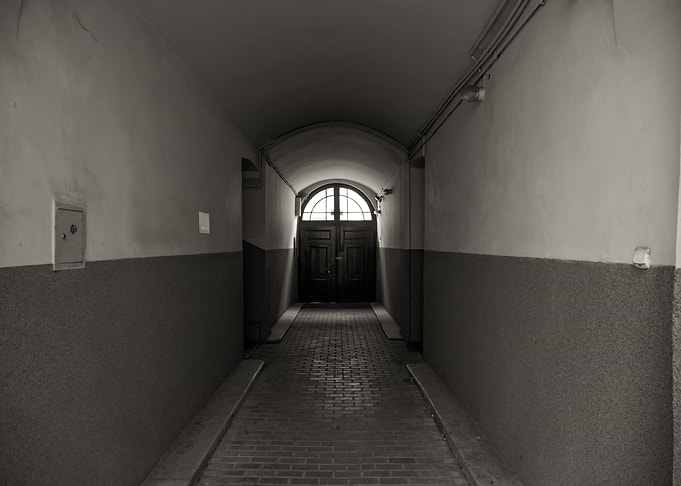 Monochrome Tunnel