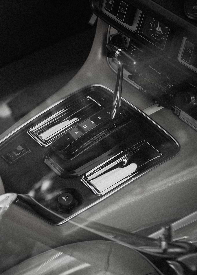 Jaguar XJ6 Series 2 Interior Detail
