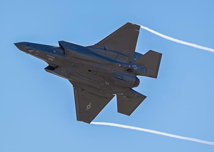 F-35 Fighter Jet close pass