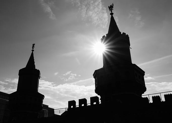 Sunburst Silhouette - Oberbaum Bridge Berlin