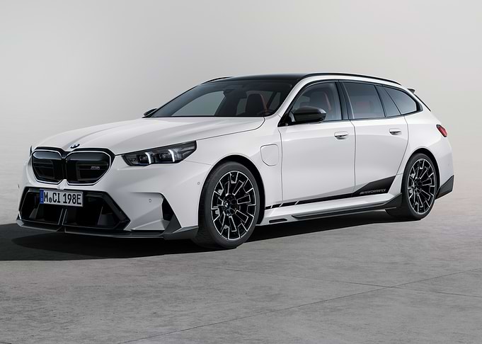 White BMW i5 M60 Touring