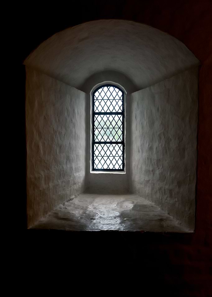 Arched Window with Diamond Lattice