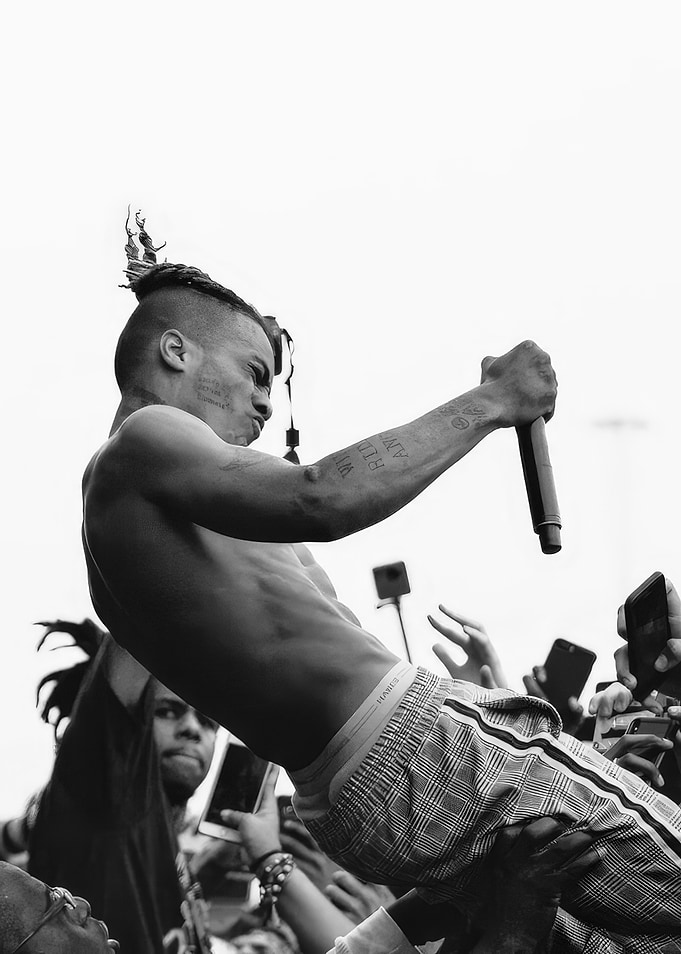 XXXTentacion performing