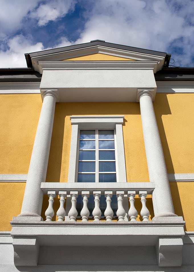 YELLOW WALL