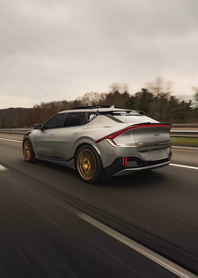 KIA EV6 GT Rear Roller