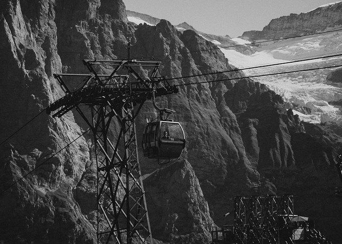 CABLE CAR,GRINDELWALD,SWISS ALPS