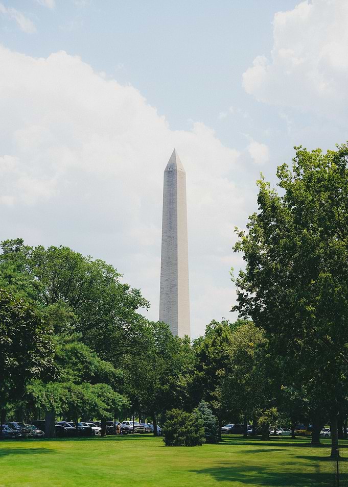 Washington Monument on a Sunny Day